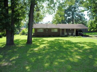 135 Lawrence Dr, Haughton, LA 71037