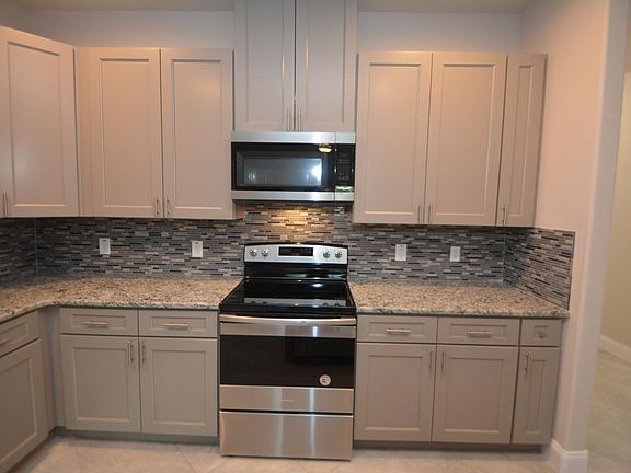 4th image of 33B Louisiana Dr