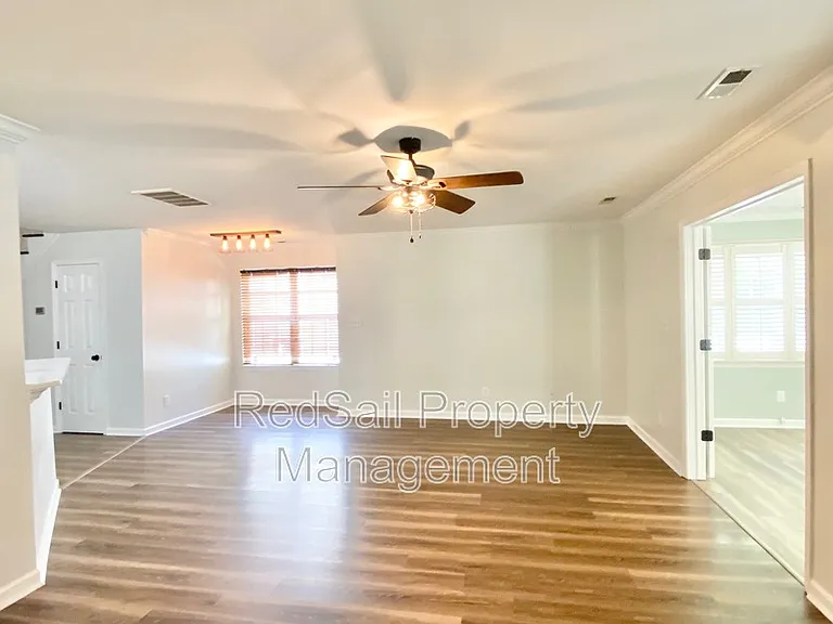 100 Zinfandel Rd — Photo 10