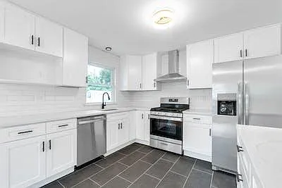 59 N High St #2 — Photo 9