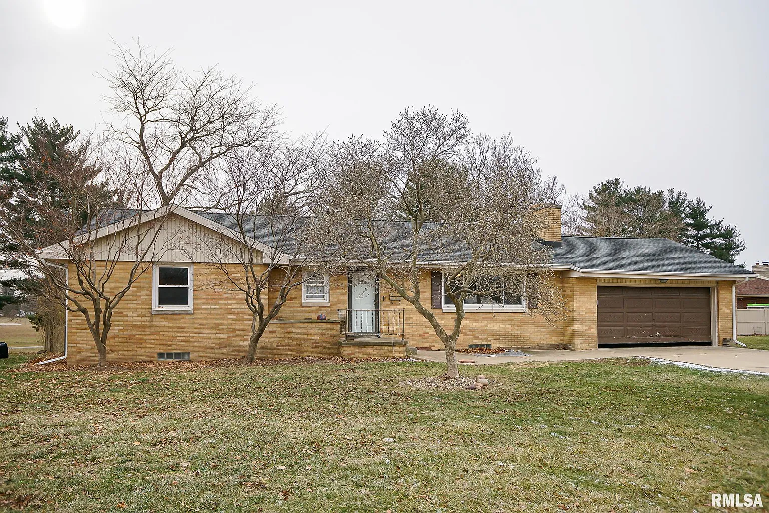 408 Wilshire Dr photo 1