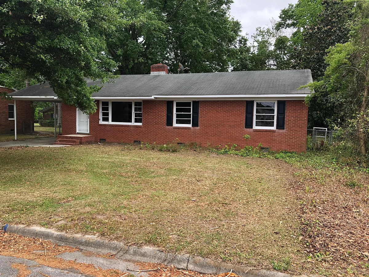 Building Photo - 305 Nichols Dr
