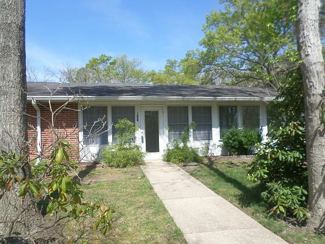 140B Farrington Ct photo 1