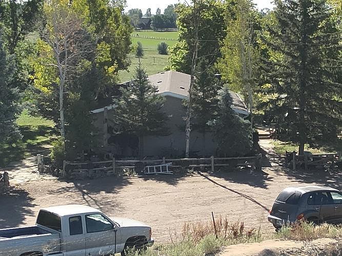 1st image of 40 Gray Horse Dr