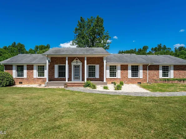 156 Furnace St, Mountain City, TN 37683