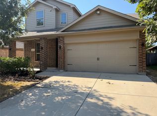 625 River Rock Dr, Azle, TX 76020