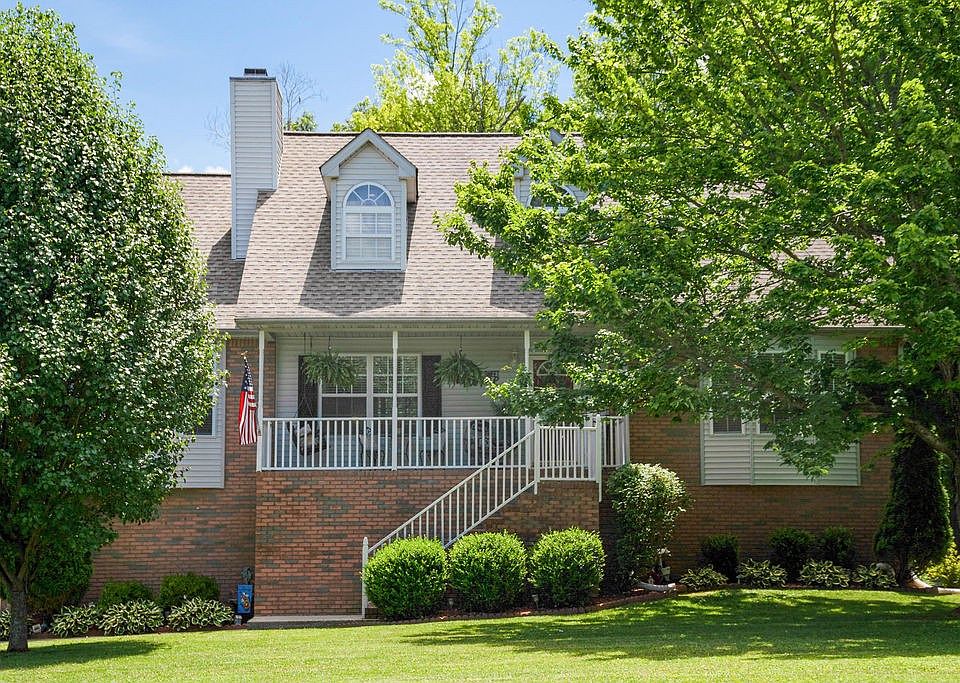 1st image of 202 Louise Dr