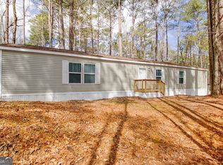 83 Fernwood Dr, Fayetteville, GA