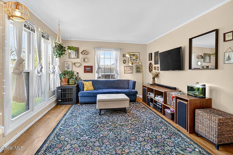 3rd image of 45 Buell Street