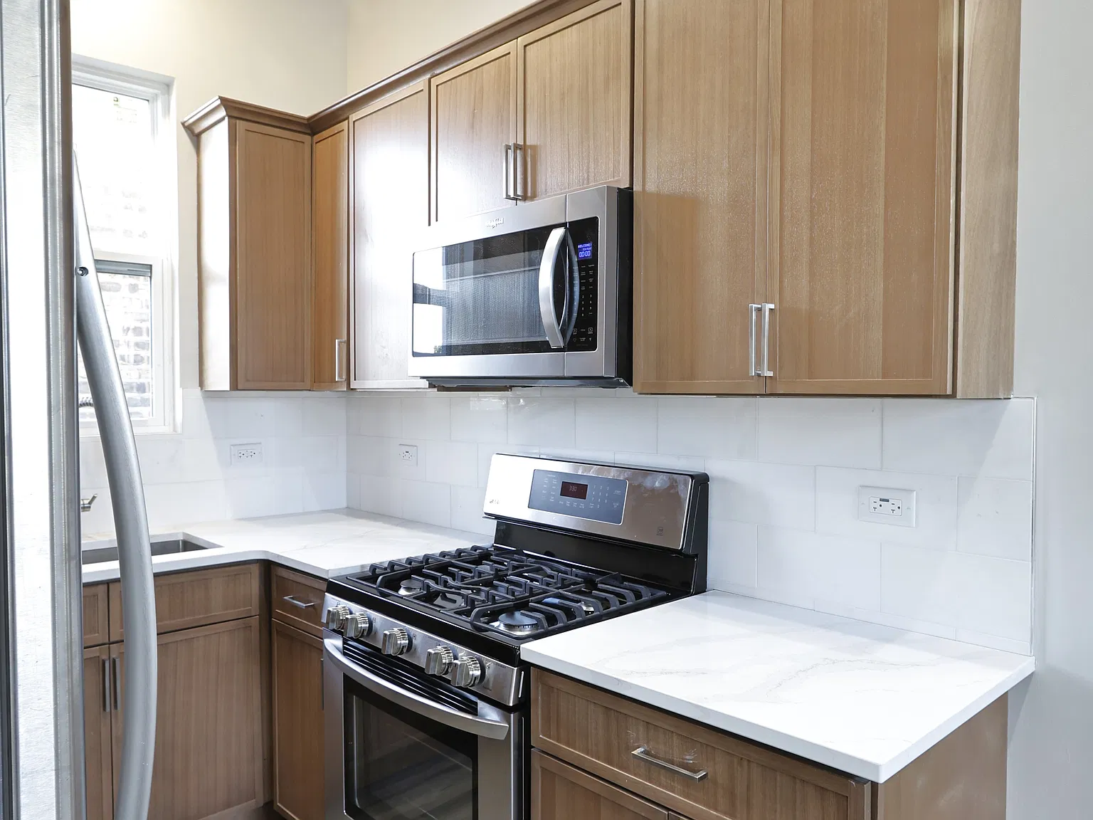 2 bed, 700 sqft, $1,750 — Photo 4