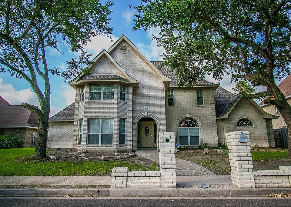 1st image of 204 E Warbler Ave