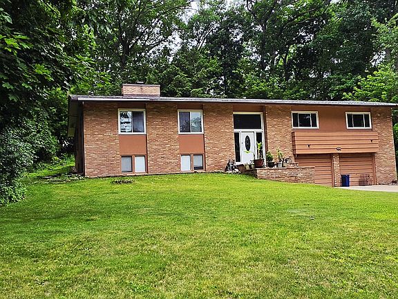 2nd image of 2450 Brenner Pl