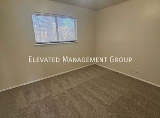 12100 Indian School Rd NE #4, Albuquerque, NM 87112