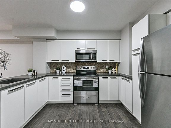 5th image of 11 Saint Joseph St #602