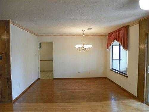 4th image of 12632 Yorba Linda Dr SE