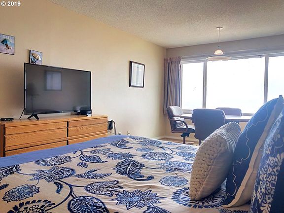 5th image of 145 NW Inlet Ave #316