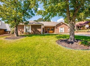 900 Smokerise Cir, Denton, TX 76205