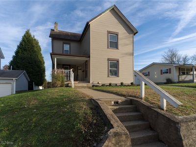 859 2nd St SE, New Philadelphia, OH, 44663