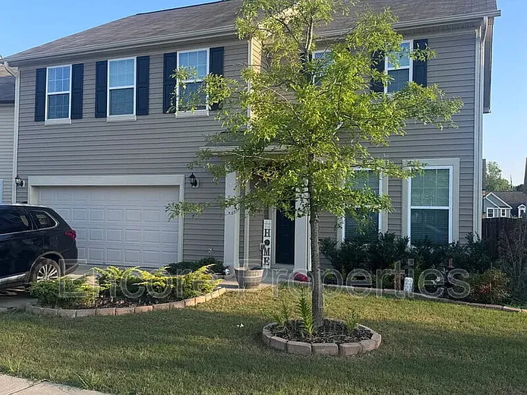 1617 Maddox Park Dr — Photo 1