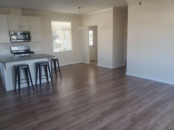 5th image of 106 Candlewood Dr