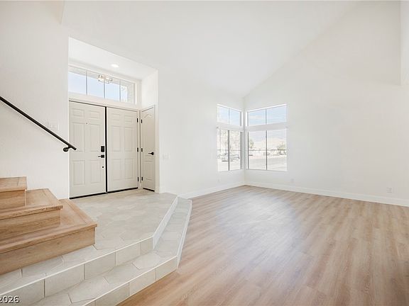 4th image of 2529 Cortina Ave