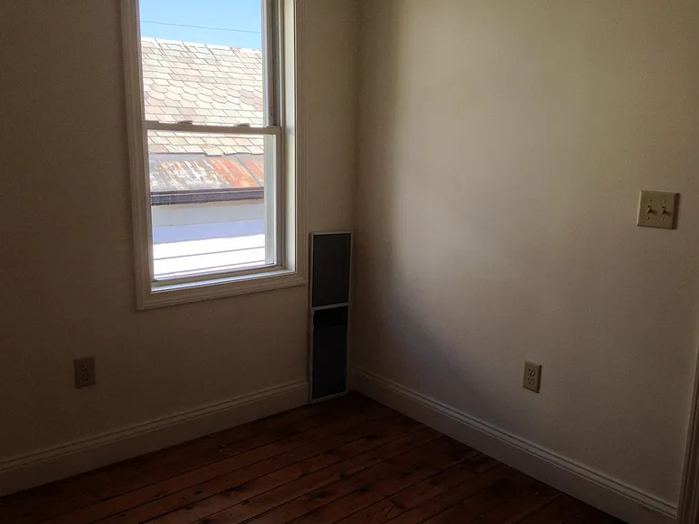 14 Bright St #3 — Photo 10