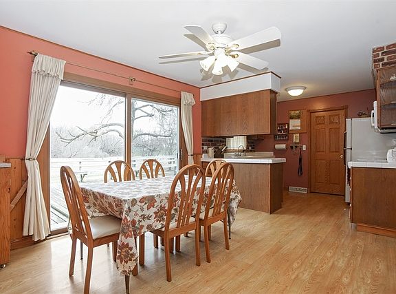 4th image of 3660 Lexington Dr