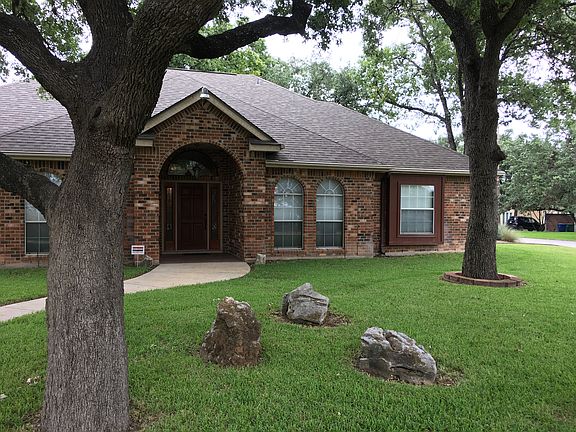 2nd image of 16902 Silverwood Dr