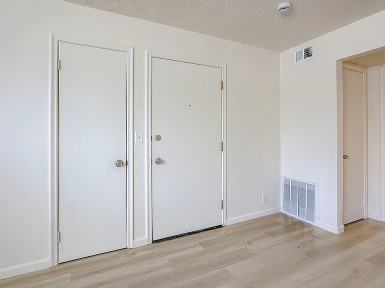 1056 S 29th St #2 — Photo 6