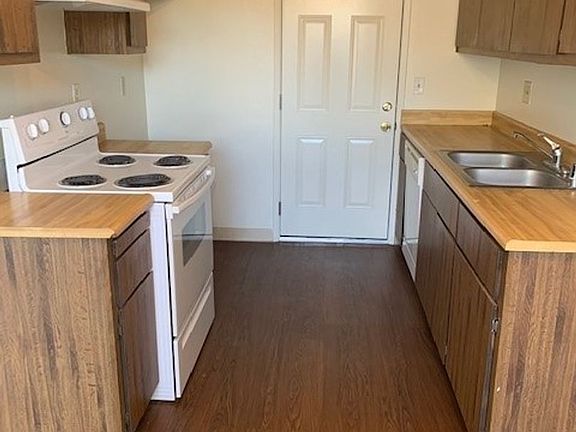 5th image of 7758-7760 Pompei Ct #7758