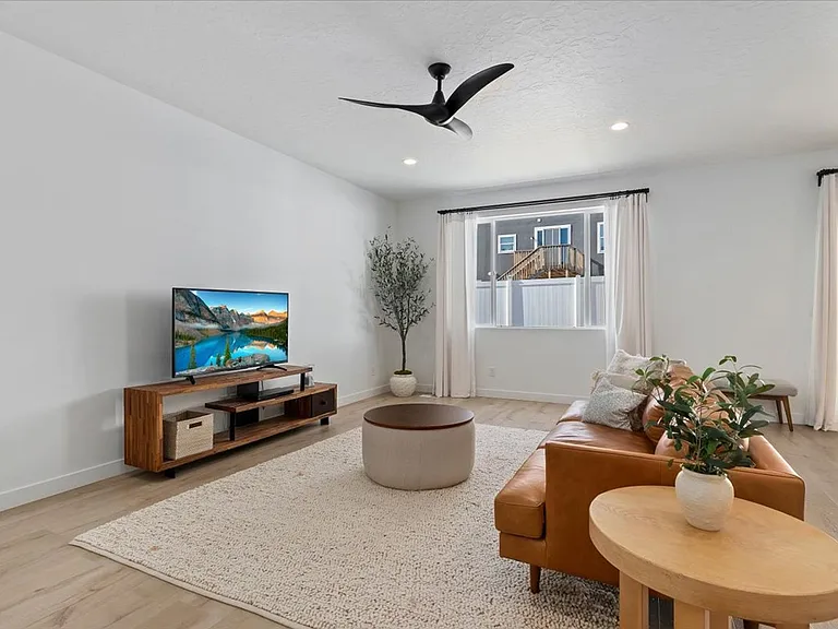 2869 S Drake Ave — Photo 41