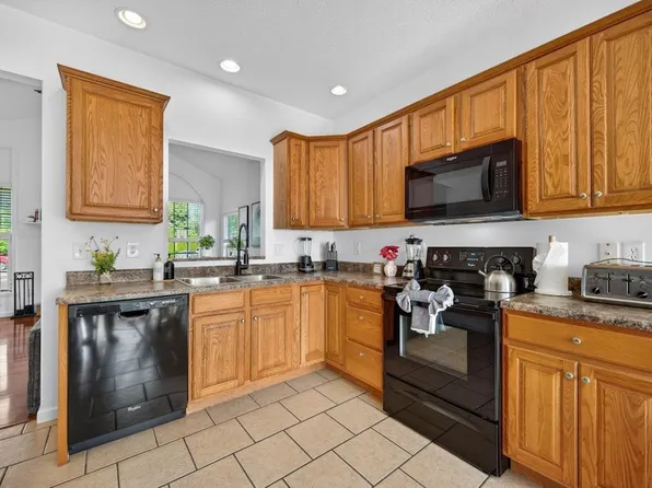2333 Sumpter Ct, Columbus, IN 47203