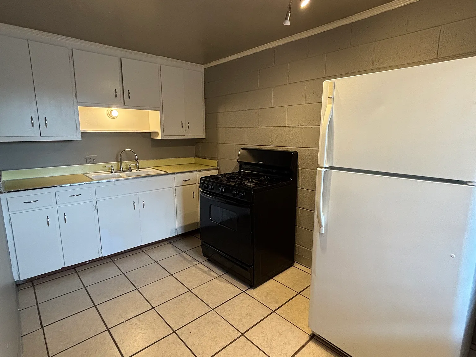 1 bed, 600 sqft, $795 — Photo 3