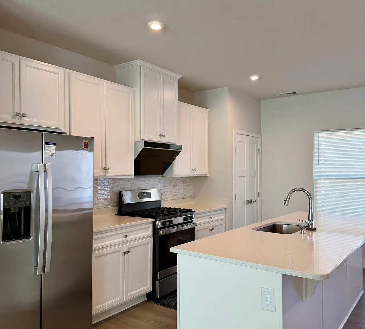 3 bed, 2.5 bath, 1792 sqft, $2,600 — Photo 4