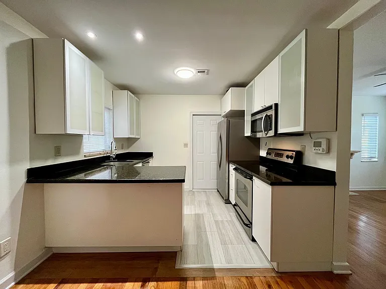 348 Gregory Rd — Photo 3