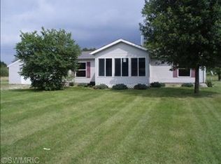 13475 Kane Rd, Plainwell, MI 49080