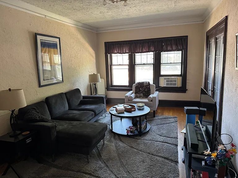 1805 E Newberry Blvd #3 — Photo 1