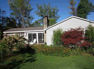 6317 E Sunset Bay Rd, Huletts Landing, NY 12841