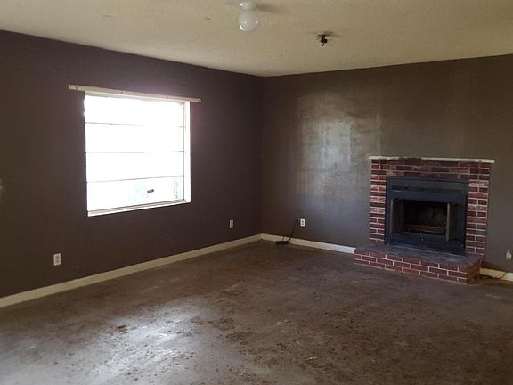 2nd image of 1012 W Yucca Ave