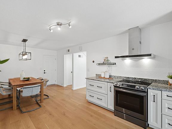 4th image of 6564 Boston Post Ct