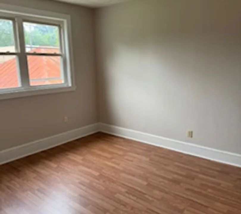 201 S Main St