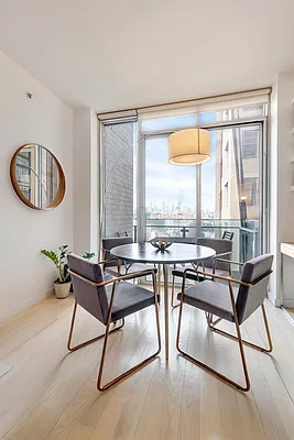 Rented by CORE | media 11