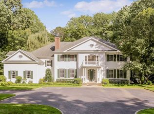 11 The Courtyard, Locust Valley, NY 11560