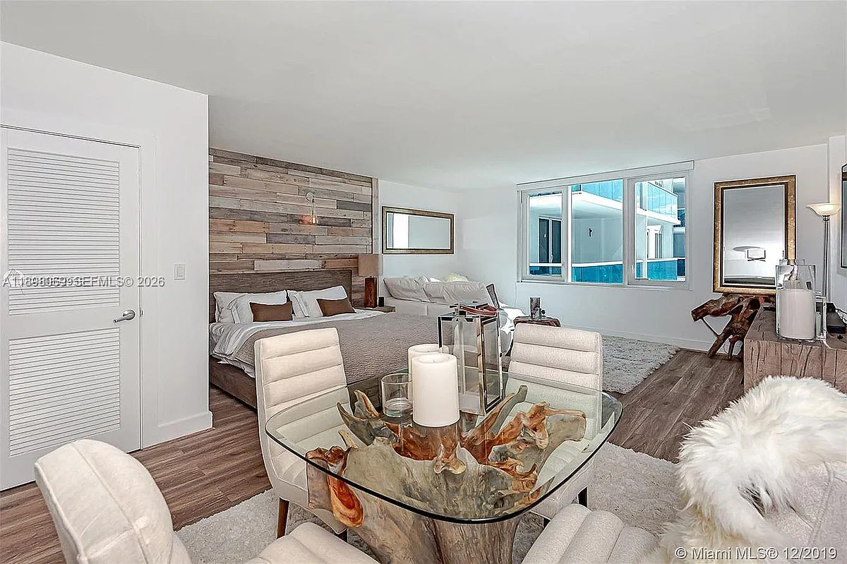 Building Photo - 2301 Collins Ave #843