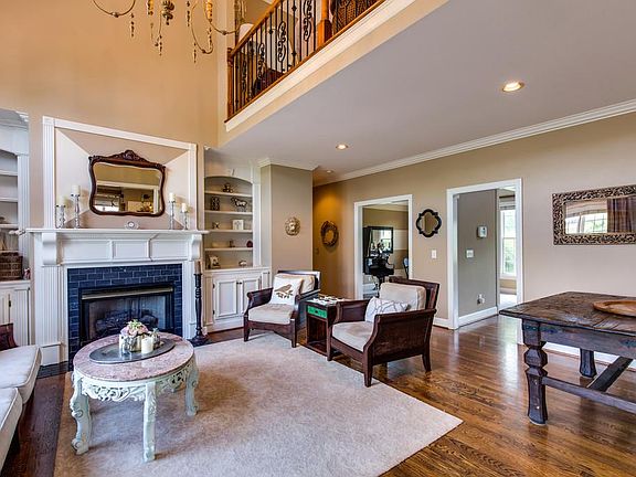 5th image of 2258 Scott Dr