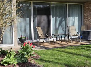 6020 E Lake Dr APT 1A, Lisle, IL 60532