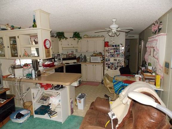 2nd image of 5712 Woodfield Ln