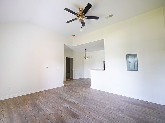 4th image of 300 Foxborough Way #1