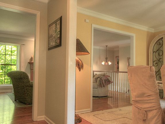 View from Entry-Din Rm on Rt