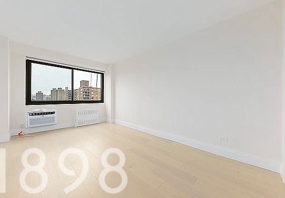 5th image of 160 W 97th St APT 13B